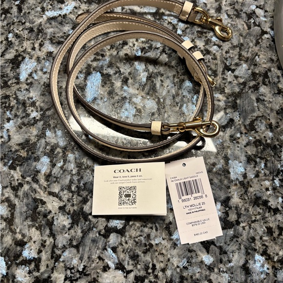 NWT! Coach Mollie 25 Tote. - Picture 7 of 7